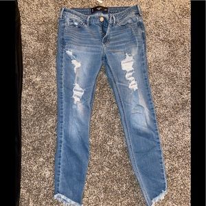 Low rise crop jeans